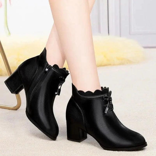 Cheky - Plus Size Mother Shoes Cotton Shoes Women Autumn And Winter Plus Velvet Soft Leather Ladies Short Boots